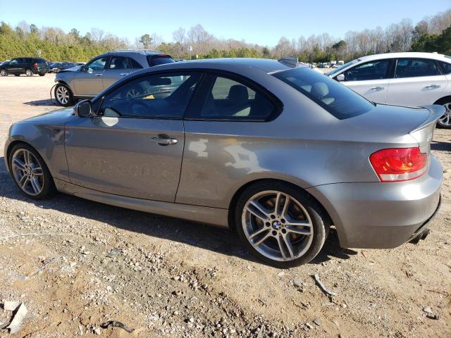 WBAUC9C55CVM12181 - 2012 BMW 135 I SILVER photo 2