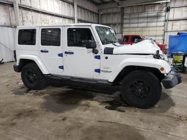 1C4BJWEG3CL236384 - 2012 JEEP WRANGLER SAHARA WHITE photo 4