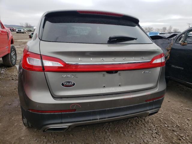 2LMTJ8LRXGBL76619 - 2016 LINCOLN MKX RESERVE GRAY photo 6