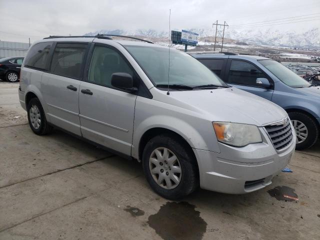 2A8HR44H98R674044 - 2008 CHRYSLER TOWN & COU LX SILVER photo 4