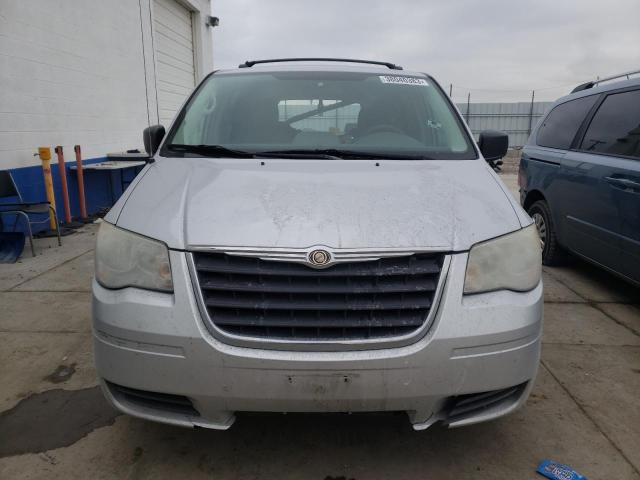 2A8HR44H98R674044 - 2008 CHRYSLER TOWN & COU LX SILVER photo 5