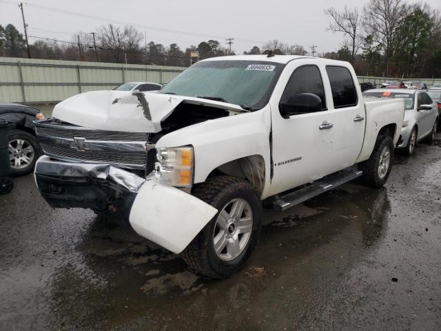 3GCEC13J37G500456 - 2007 CHEVROLET SILVERADO C1500 CREW CAB WHITE photo 1