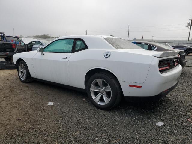 2C3CDZAG0JH252494 - 2018 DODGE CHALLENGER SXT WHITE photo 2