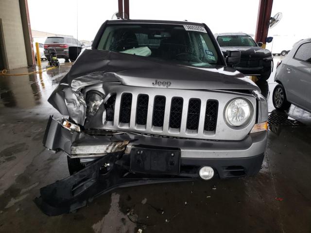 1C4NJPFA6GD810652 - 2016 JEEP PATRIOT LATITUDE SILVER photo 5