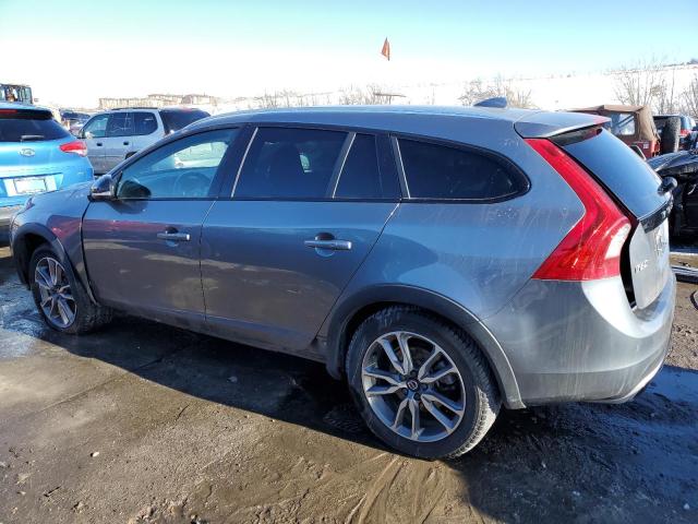 YV440MWK3J2051853 - 2018 VOLVO V60 CROSS PREMIER GRAY photo 2