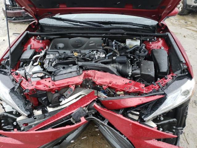 4T1F31AK5NU596340 - 2022 TOYOTA CAMRY XLE RED photo 11