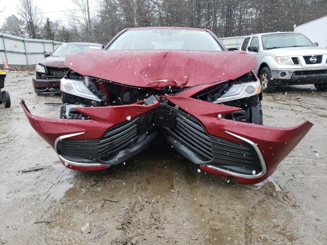 4T1F31AK5NU596340 - 2022 TOYOTA CAMRY XLE RED photo 5