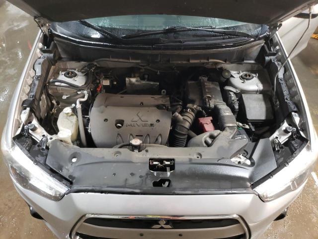 4A4AP3AU9DE019862 - 2013 MITSUBISHI OUTLANDER ES SILVER photo 11