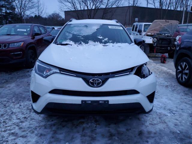 JTMBFREV7HJ145798 - 2017 TOYOTA RAV4 LE WHITE photo 5