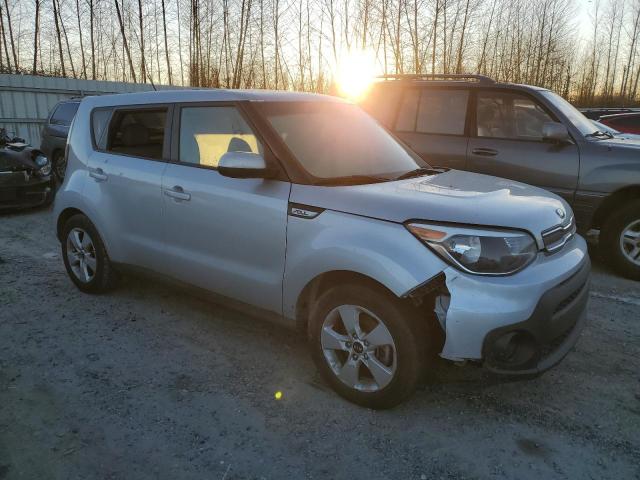 KNDJN2A22H7473242 - 2017 KIA SOUL SILVER photo 4