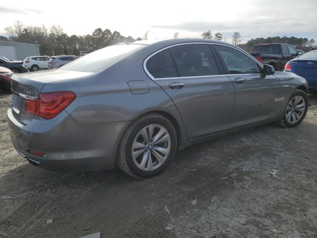 WBAKA4C5XCDX20291 - 2012 BMW 740 I GRAY photo 3