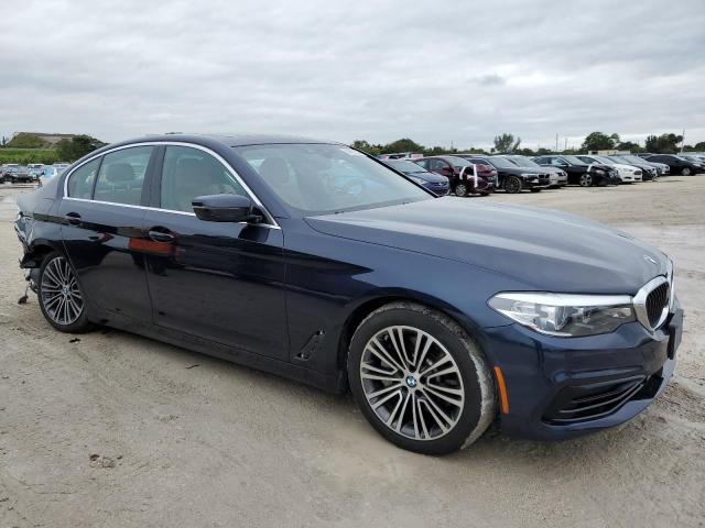 WBAJE7C58KWW10814 - 2019 BMW 540 XI BLUE photo 4