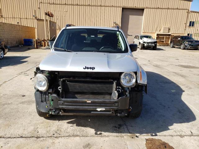 ZACCJBAB6JPH38063 - 2018 JEEP RENEGADE SPORT SILVER photo 5