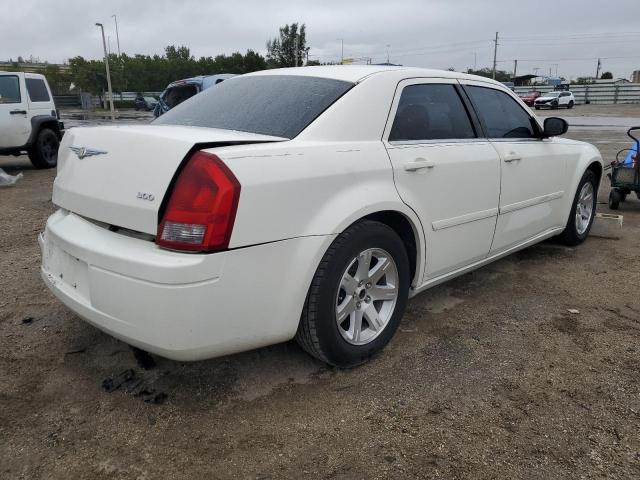 2C3KA43R46H297578 - 2006 CHRYSLER 300 WHITE photo 3