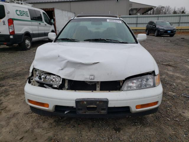 1HGCD5667RA176160 - 1994 HONDA ACCORD EX WHITE photo 5