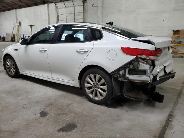 5XXGU4L30GG008396 - 2016 KIA OPTIMA EX WHITE photo 2