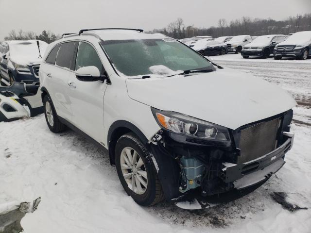 5XYPGDA34GG170943 - 2016 KIA SORENTO LX WHITE photo 4