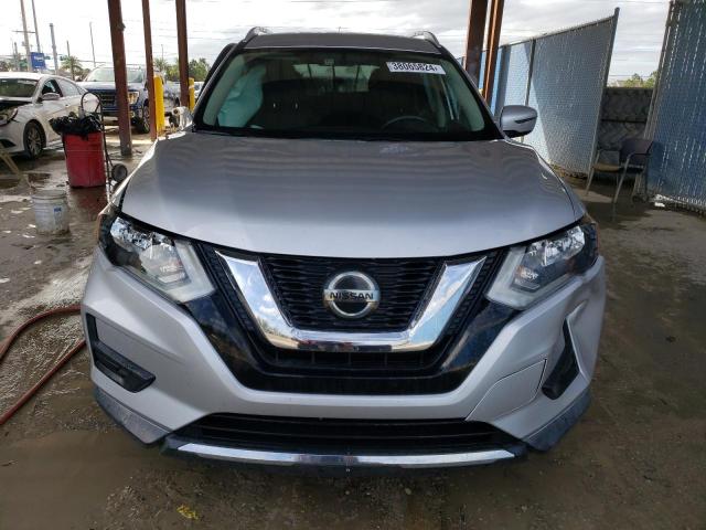 KNMAT2MT0JP596165 - 2018 NISSAN ROGUE S GRAY photo 5