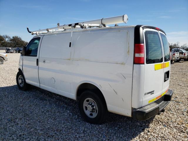 1GCWGFCA2D1903182 - 2013 CHEVROLET EXPRESS G2 WHITE photo 2