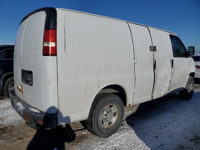 1GCWGFCA9D1168457 - 2013 CHEVROLET EXPRESS G2 WHITE photo 3