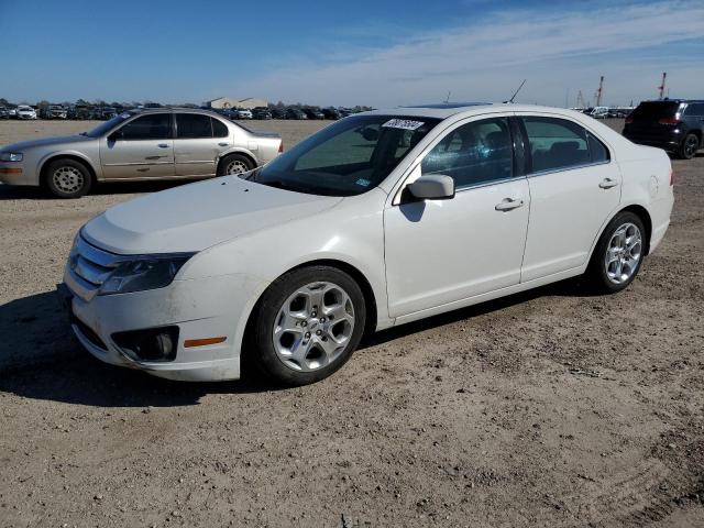 3FAHP0HA3AR250125 - 2010 FORD FUSION SE WHITE photo 1