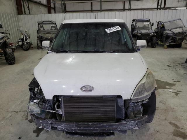 KNDJT2A5XC7407627 - 2012 KIA SOUL WHITE photo 5