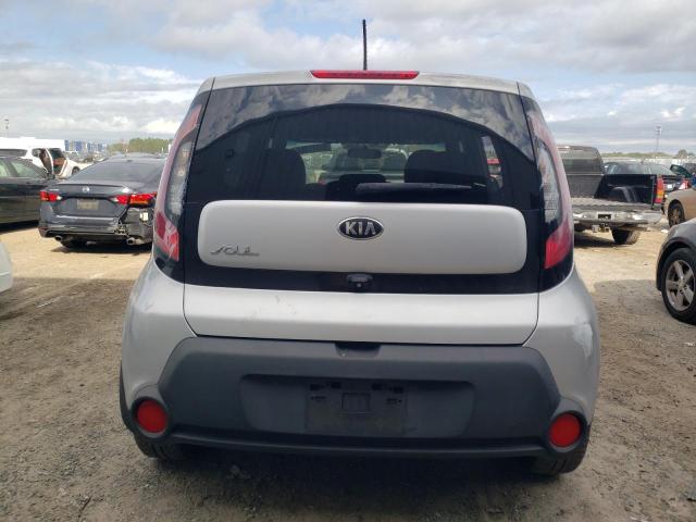 KNDJP3A52F7769398 - 2015 KIA SOUL + SILVER photo 6