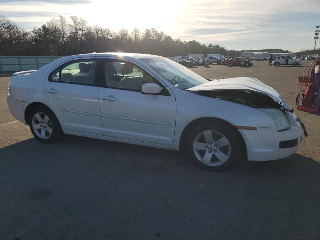 3FAHP07Z99R144832 - 2009 FORD FUSION SE WHITE photo 4