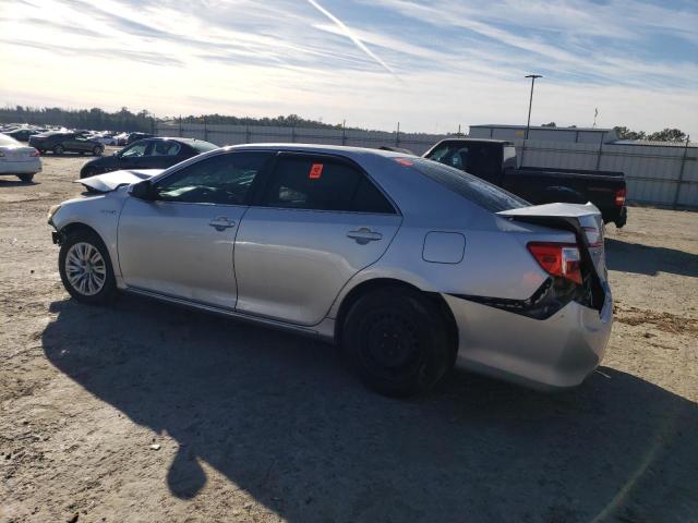 4T1BD1FK1DU079023 - 2013 TOYOTA CAMRY HYBRID SILVER photo 2