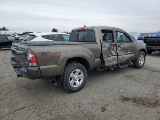 3TMMU4FN1FM084559 - 2015 TOYOTA TACOMA DOUBLE CAB LONG BED BROWN photo 3