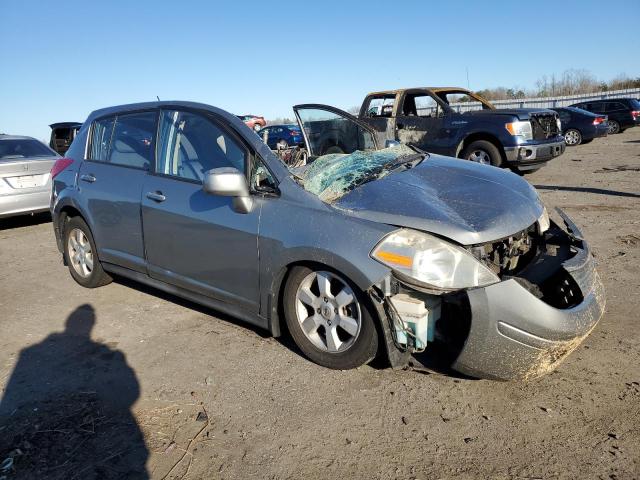 3N1BC13E88L378016 - 2008 NISSAN VERSA S SILVER photo 4