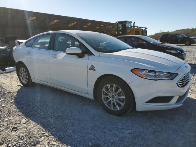 3FA6P0G74JR258781 - 2018 FORD FUSION S WHITE photo 4