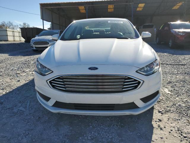 3FA6P0G74JR258781 - 2018 FORD FUSION S WHITE photo 5