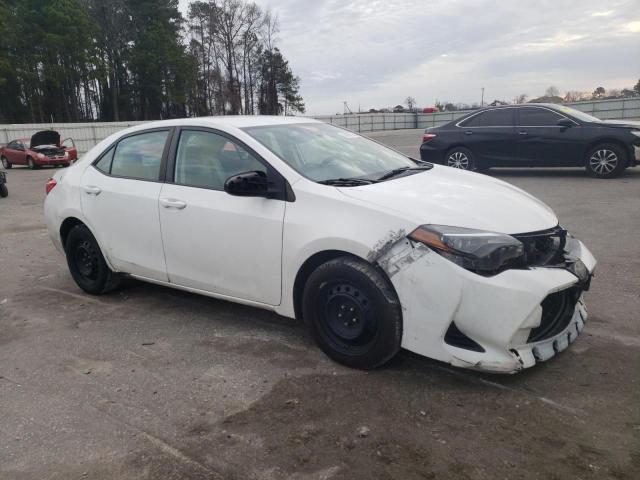 5YFBURHEXJP808672 - 2018 TOYOTA COROLLA L WHITE photo 4