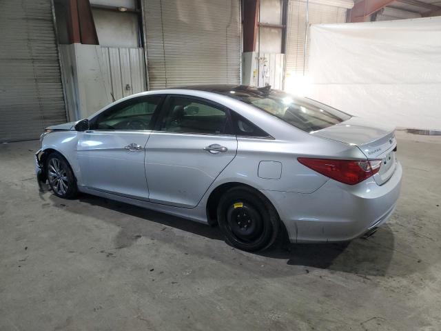 5NPEC4AB1CH328183 - 2012 HYUNDAI SONATA SE SILVER photo 2