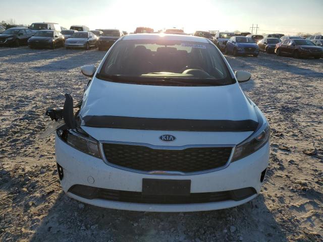 3KPFL4A7XHE098803 - 2017 KIA FORTE LX WHITE photo 5