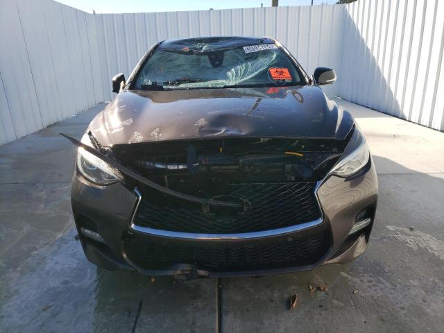 SJKCH5CP5HA014507 - 2017 INFINITI QX30 BASE Braun Foto 5