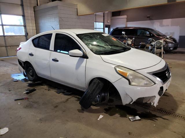 3N1CN7AP4GL886472 - 2016 NISSAN VERSA S WHITE photo 4