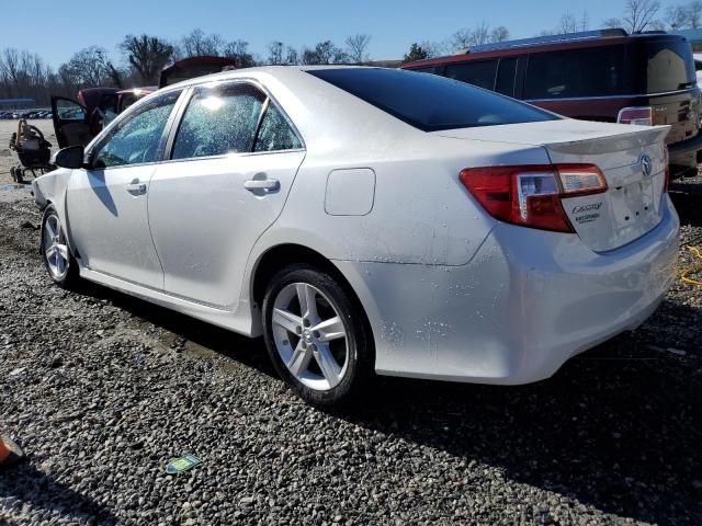 4T1BF1FK8EU427749 - 2014 TOYOTA CAMRY L WHITE photo 2