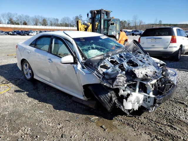 4T1BF1FK8EU427749 - 2014 TOYOTA CAMRY L WHITE photo 4