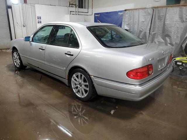 WDBJF70H8XA895399 - 1999 MERCEDES-BENZ E 430 SILVER photo 2