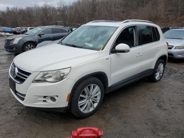 2010 VOLKSWAGEN TIGUAN SE, 