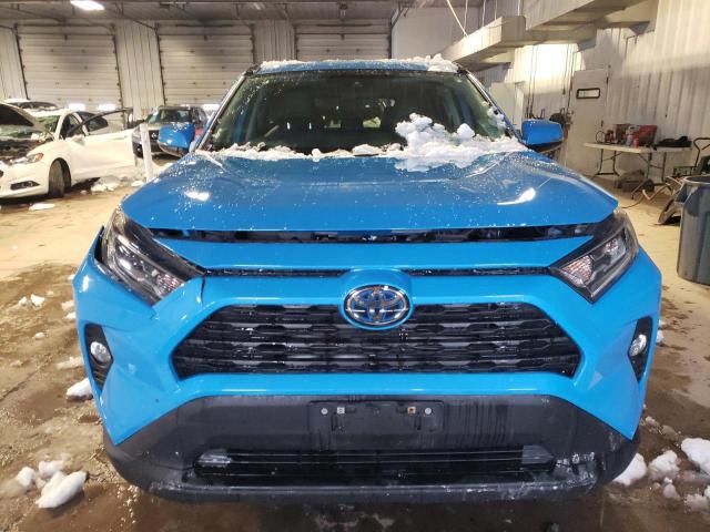 4T3B6RFV8MU011182 - 2021 TOYOTA RAV4 XLE PREMIUM BLUE photo 5