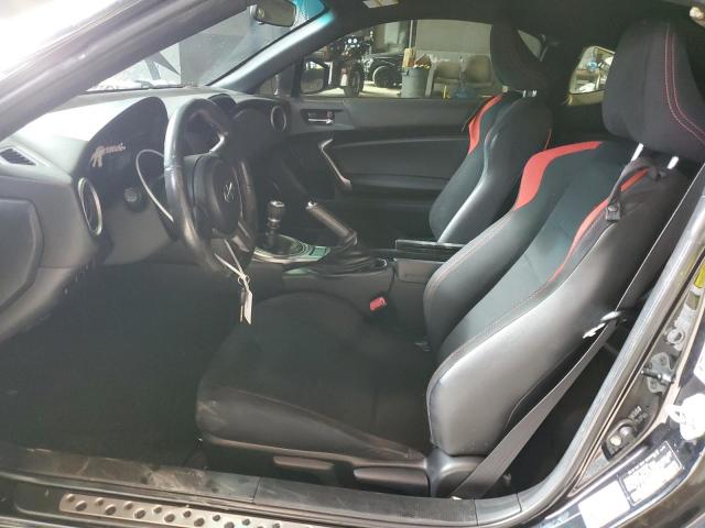 JF1ZNAA16F9708088 - 2015 TOYOTA SCION FR-S შავი ფოტო 7