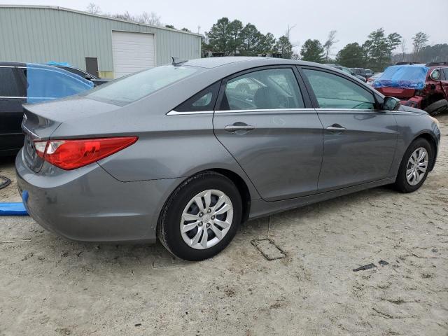 5NPEB4AC0DH521180 - 2013 HYUNDAI SONATA GLS GRAY photo 3