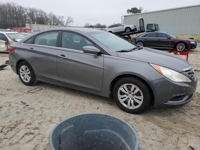 5NPEB4AC0DH521180 - 2013 HYUNDAI SONATA GLS GRAY photo 4