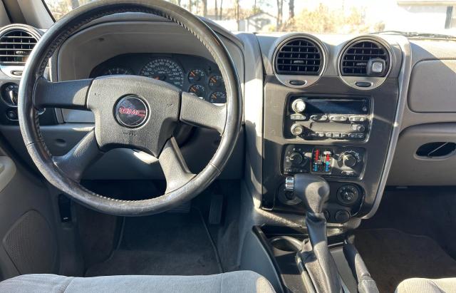 1GKDT13S052131831 - 2005 GMC ENVOY SILVER photo 9