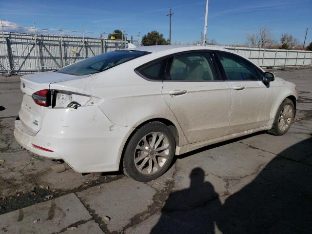 3FA6P0HDXLR250076 - 2020 FORD FUSION SE WHITE photo 3