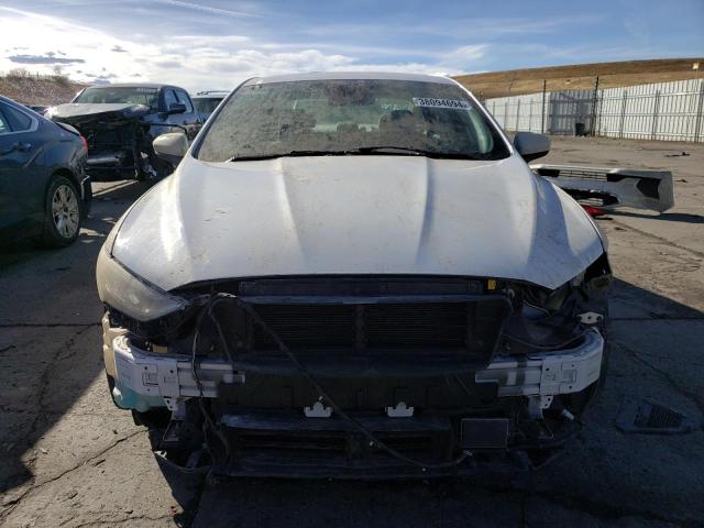 3FA6P0HDXLR250076 - 2020 FORD FUSION SE WHITE photo 5