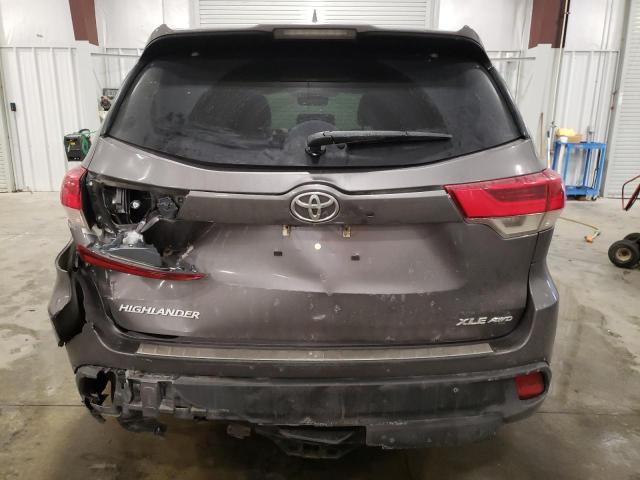 5TDJZRFH3HS404771 - 2017 TOYOTA HIGHLANDER SE GRAY photo 6